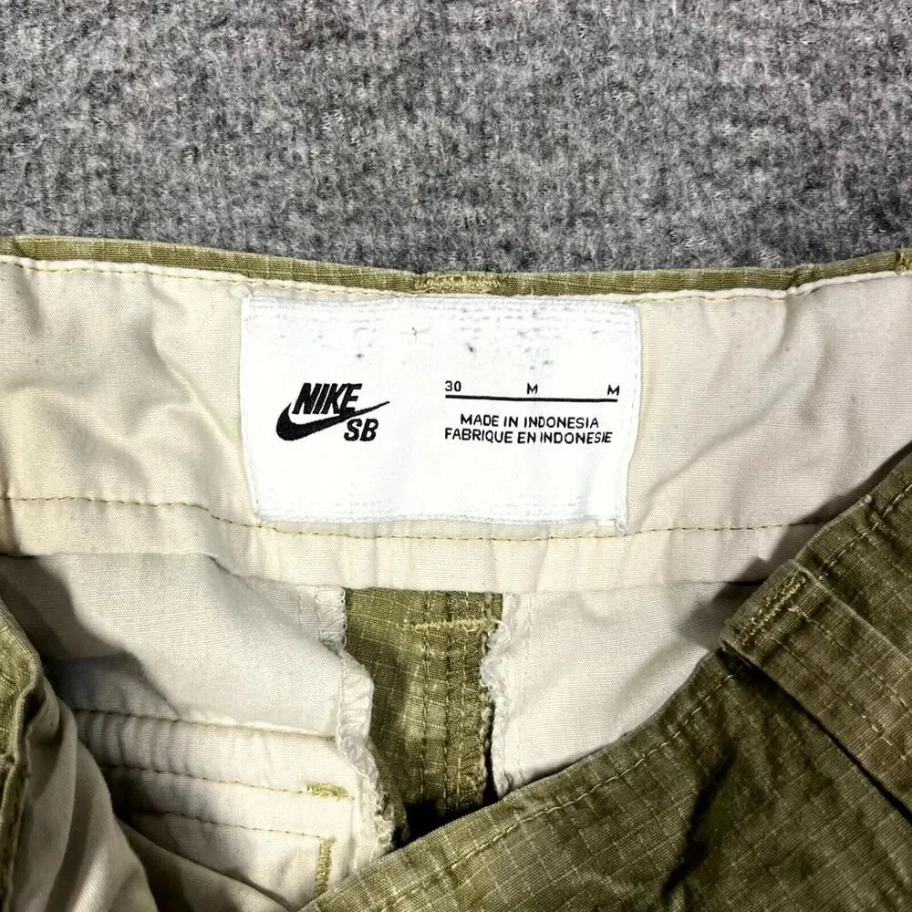 Nike SB Kearny Cargo Pants Olive Green Rip Stop Loose Fit Size 30 M A: 28x29